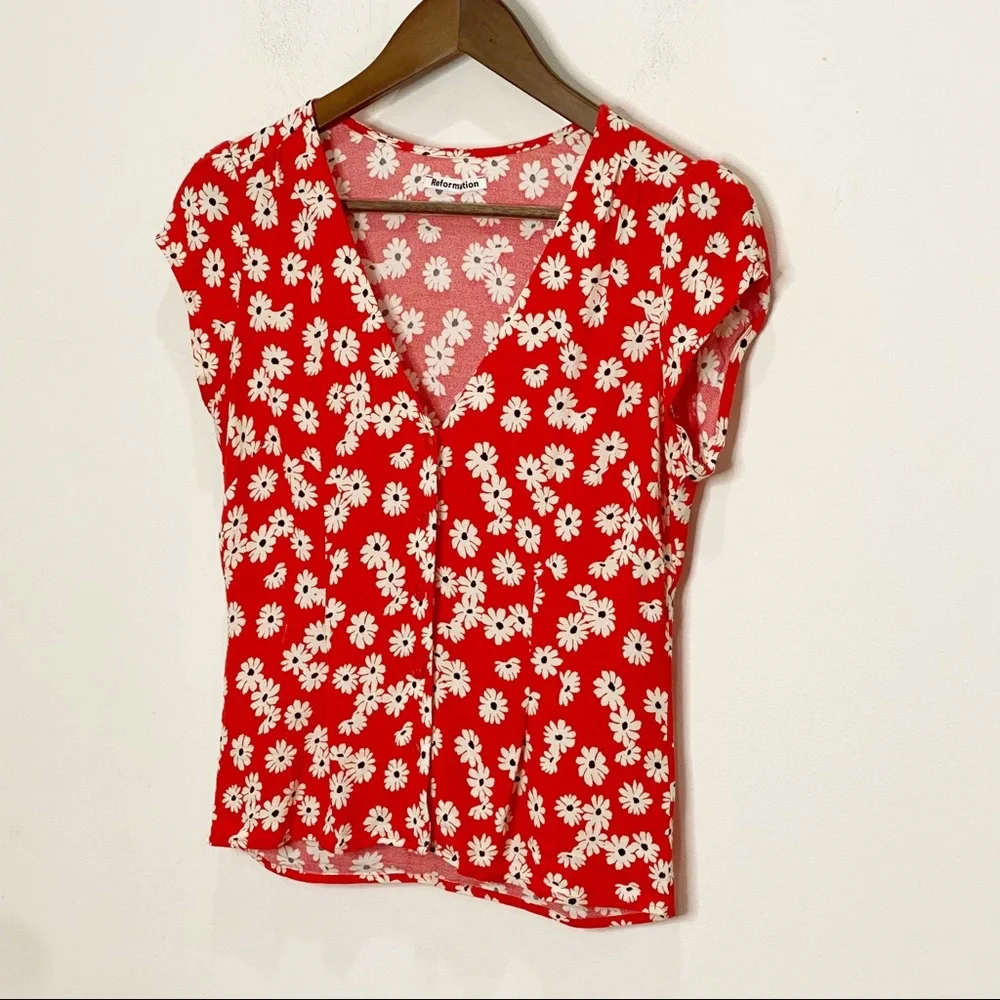 Reformation Bella Oopsie Daisy Red V-Neck Button - Picture 7 of 14